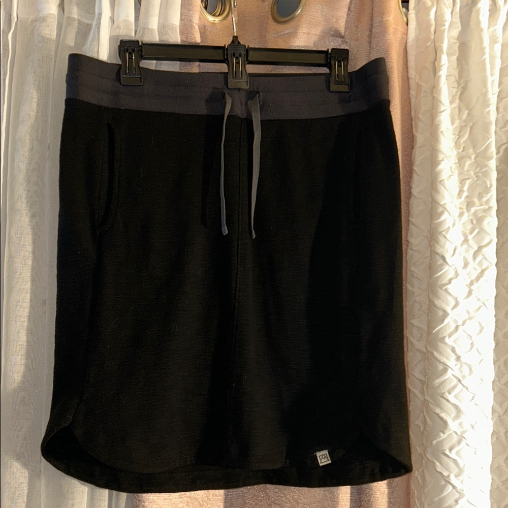 Avalanche Size L Black Skirt